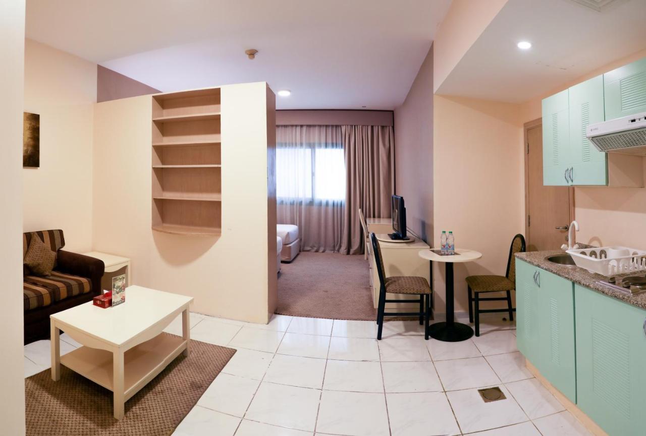 Wescott Pearl Hotel Apartments Дубай Екстер'єр фото